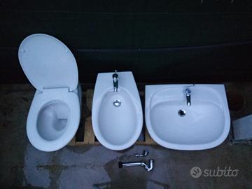 Bagni sospesi come nuovi