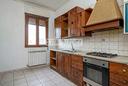 trilocale-da-ristrutturare-con-balcone-cantina-e