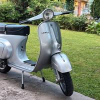 Vespa 125 Primavera anno 1977 restaurata
