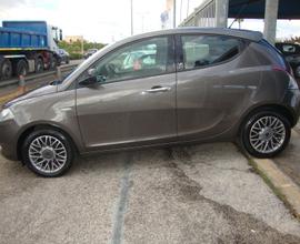 LANCIA Ypsilon 1.2 KW51/5PORTE/KM87MILA/BELLA.2012