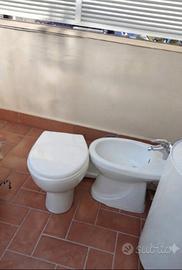 Sanitari con rubinetteria