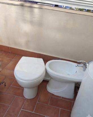  Sanitari con rubinetteria