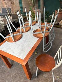 Tavolo in legno e marmo