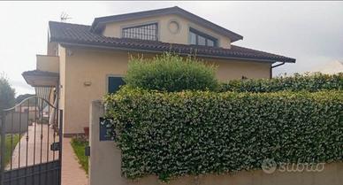 Splendida Villa Bifamiliare