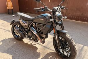Ducati scrambler Icon Dark 800 2025