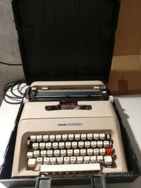 MACCHINA DA SCRIVERE PORTABILE OLIVETTI  35