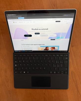 Microsoft Surface Pro 9 connettività 5G 16GB 512GB