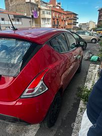 Lancia y hybrid