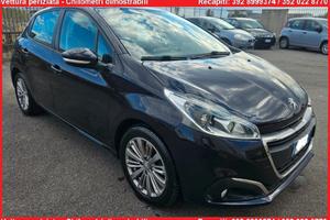 Peugeot 208 MOTORE NUOVO !