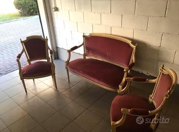 Set Divano E Poltrone Antiche