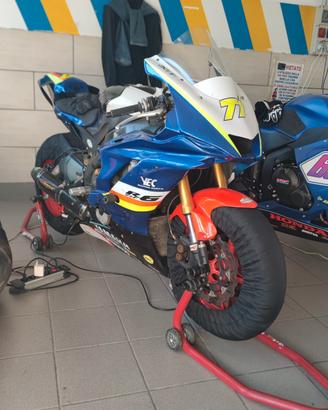 YAMAHA R6 PRONTO PISTA 