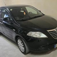 Lancia Ypsilon 1.2 69 CV 5 porte GPL Ecochic Silve