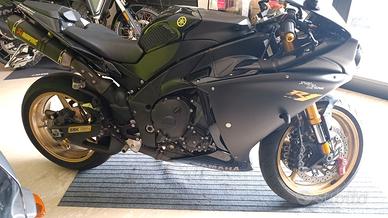 Yamaha yzf  R1  12/2011