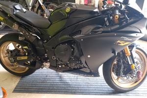 Yamaha yzf  R1  12/2011