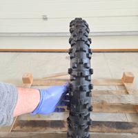gomma moto da Cross/enduro 90 90 21 
Marca Metzele