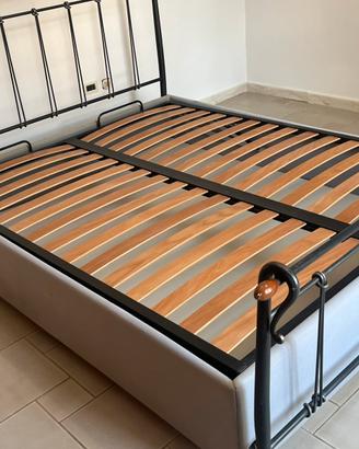 Letto matrimoniale contenitore + doghe