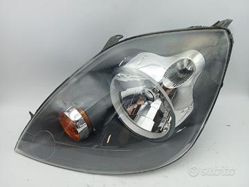Faro ant sx FORD FIESTA V '05