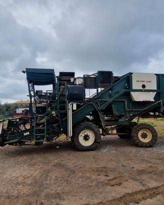 CRF raccoglitrice meccanica per pomodoro