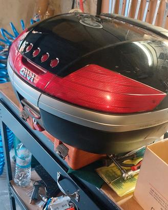 bauletto Givi con piastra 