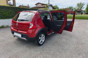 Dacia Sandero Stepway 1,6 G.P.L