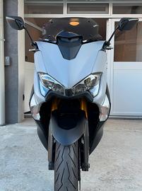 TMAX 530sx
