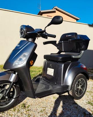 Scooter elettrico per anziani