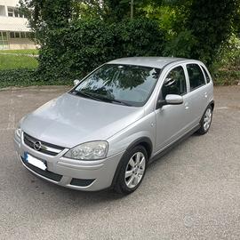 Opel corsa 1.2 twinport
