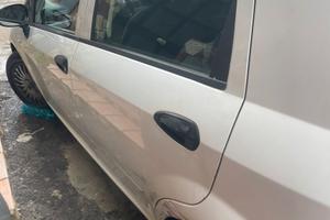 Grande punto hatchback 2005