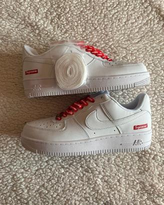 Sneakers basse SupremexNike Air Force 1 bianche/36