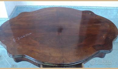 Tavolo depoca in noce