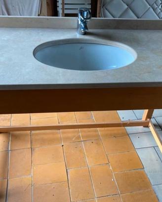 Mobile bagno in marmo