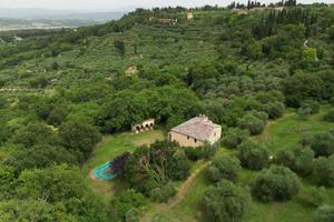 Rustico / Casale di 310 m² con 3 locali e box auto