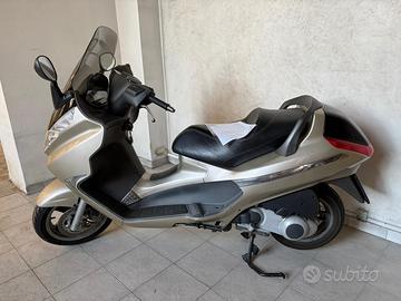 Piaggio 200 x8