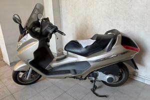 Piaggio 200 x8