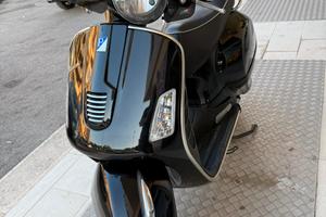 VESPA GTS 300 SUPER
