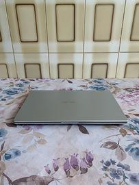 Portatile ASUS F515E