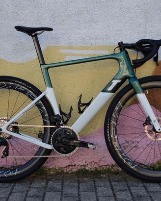 3T Exploro Racemax