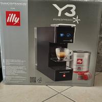 Macchinetta del caffè Illy iperespresso