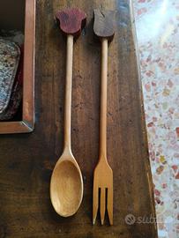 cucchiaio e forchetta di legno 