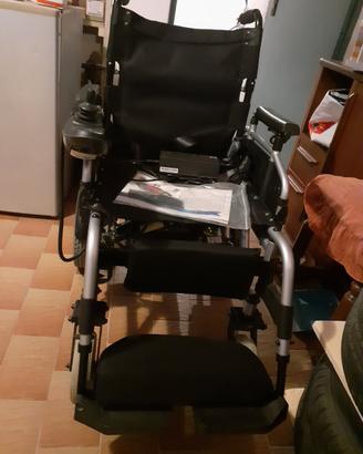 sedia  a rrotelle elettrica kometa 