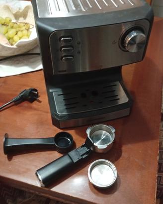 macchina da caffè con cialde è senza