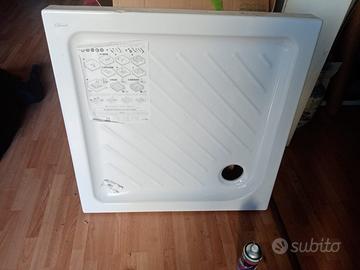 piatto doccia 80x80 più box