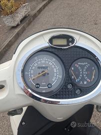 Scooter centro malaguti 125