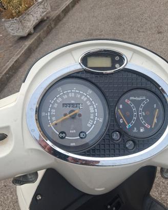 Scooter centro malaguti 125