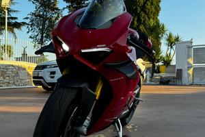 Ducati panigale v4s