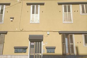 Appartamento tre vani e acc. zona Santa Lucia