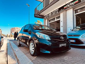 Toyota Yaris 1.4 D-4D 5 porte Lounge