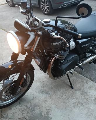 Triumph Boneville street twin 900