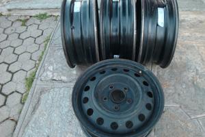 Cerchi per auto in acciaio