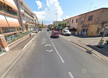 Guidonia quadrilocale con balcone